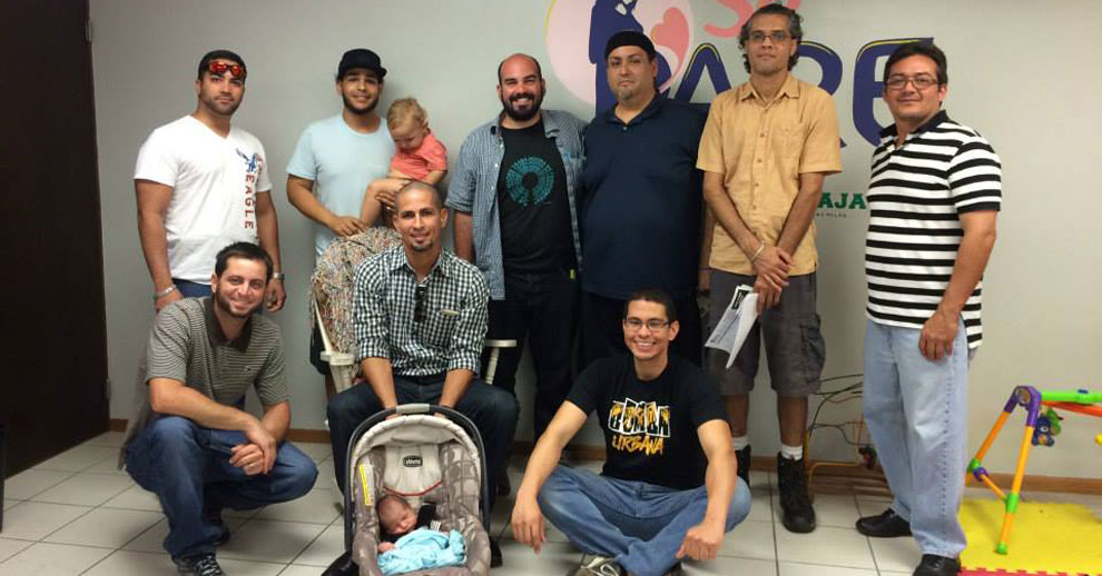 Participants in the Municipality of Vega Baja’s SePARE program for fathers.