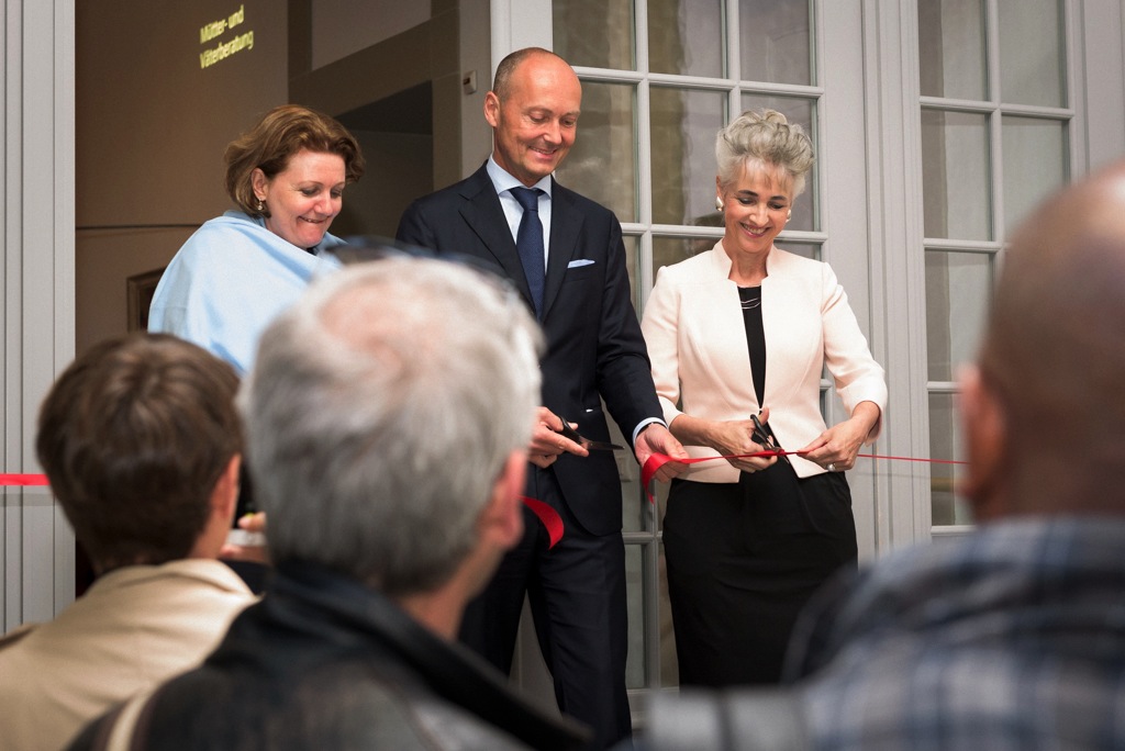 The ribbon-cutting ceremony at the MenCare Switzerland launch event.